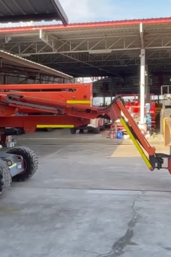 รถกระเช้าบูม JLG  450AJ ความสูง 13.7 เมตร รถเก่านอก ติดต่อ Line jiraroj2909