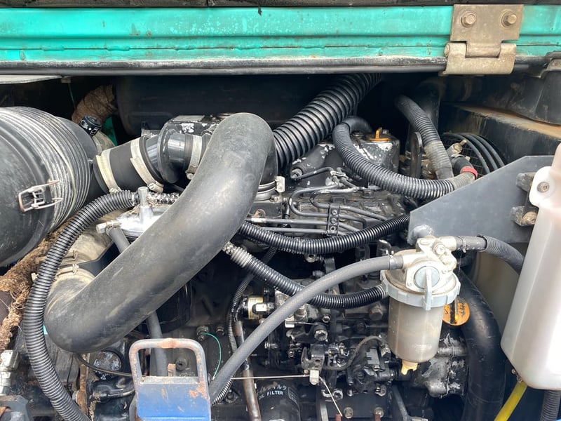 รถแบคโฮ IHI 60NS ขนาด 5 ตัน รถเก่านอก มีเอกสาร ติดต่อ line  jiraroj2909