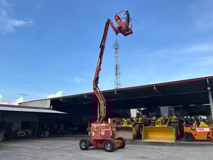 รถกระเช้า GENIE  Z34 -22IC ความสูง 10.4 เมตร  รถเก่านอกนำเข้า  ติดต่อ Line jiraroj2909