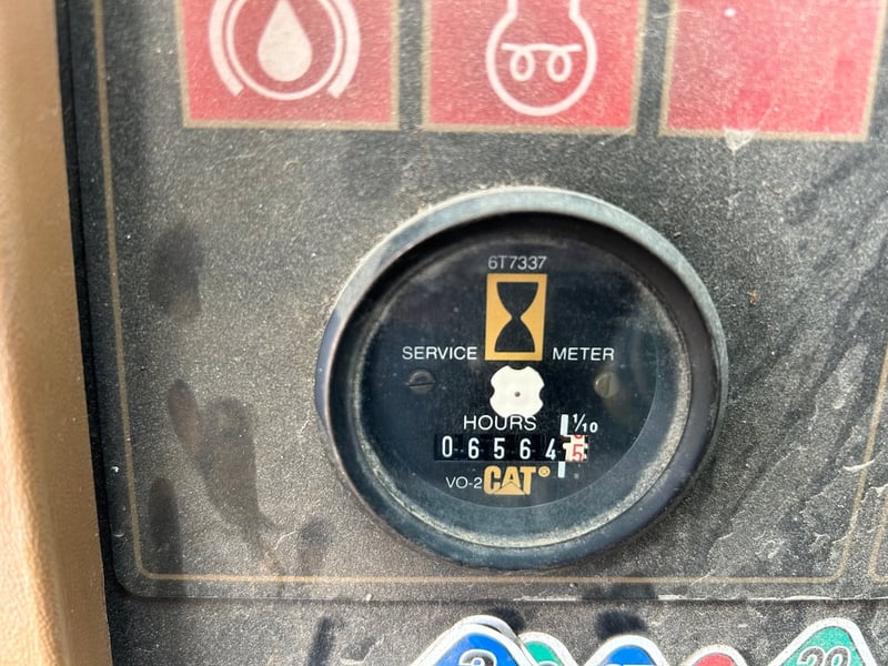 รถตักล้อยาง CAT IT14F บุ้งกี๋ 1.4 คิว ยกสูง 3.6 ม. คอนโทรลเดี่ยว รถเก่านอกนำเข้า ติดต่อ Line jiraroj2909