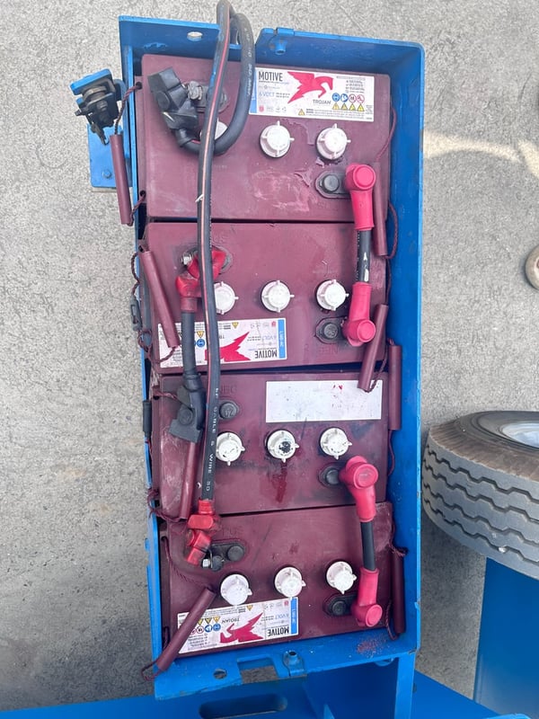 ขายรถกระเช้าไฟฟ้าบูมลิฟท์ GENIE  Z45-25 ความสูง 13.8 เมตร รถเก่านอก ติดต่อ Line jiraroj2909