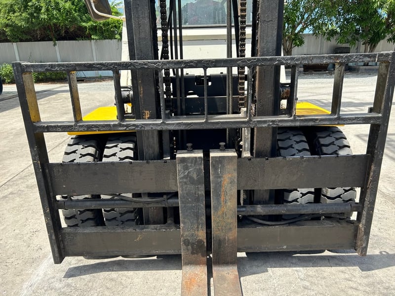 รถฟอร์คลิฟท์ KOMATSU DF70 ขนาด 7 ตัน ยกสูง 3 เมตร งาสไลด์ ติดต่อ Line jiraroj2909 รถฟอร์คลิฟท์ KOMATSU DF70 ขนาด 7 ตัน ยกสูง 3 เมตร งาสไลด์ ติดต่อ Line jiraroj2909