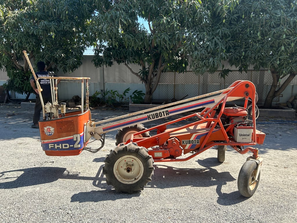 รถกระเช้า KUBOTA FHD-2 ความสูง 2.5 เมตร เก่านอกนำเข้า ติดต่อ Line jiraroj2909 รถกระเช้า KUBOTA FHD-2 ความสูง 2.5 เมตร เก่านอกนำเข้า ติดต่อ Line jiraroj2909