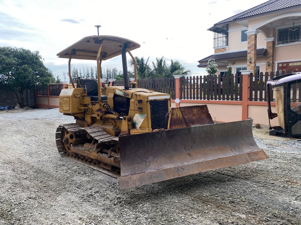 รถดันดิน รถแทรคเตอร์ MITSUBISHI BD2F  ติดต่อ  Line jiraroj2909