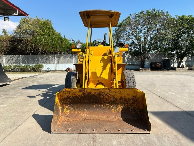 รถตักล้อยาง MITSUBISHI WS3 บุ้งกี๋ 0.5 คิว  รถเก่านอกนำเข้า ติดต่อ Line jiraroj2909