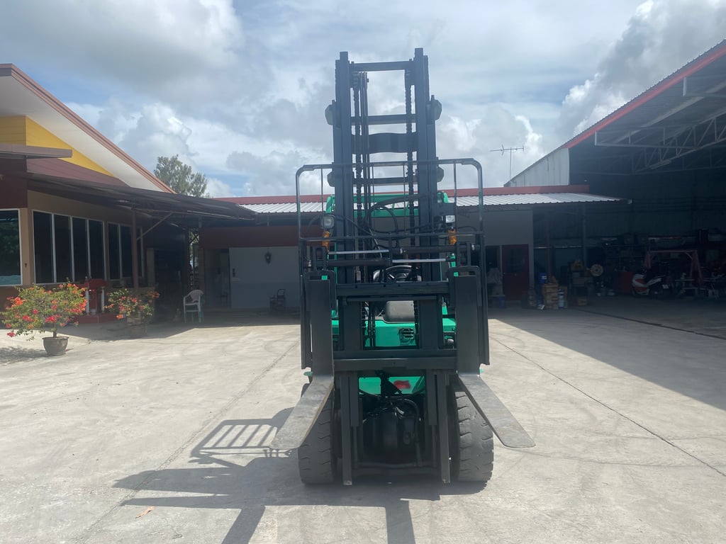 รถฟอร์คลิฟท์ MITSUBISHI FD30NT ยก 3ตัน เสาสูง 4เมตร งาสไลด์ ติดต่อ Line jiraroj2909