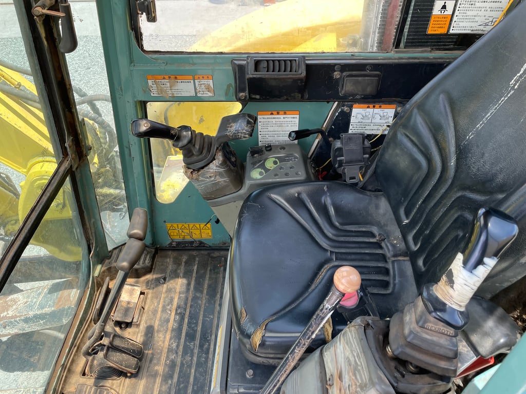 รถแบคโฮ YANMAR  VIO80B ขนาด 8ตัน รถเก่านอก ติดต่อ Line jiraroj2909