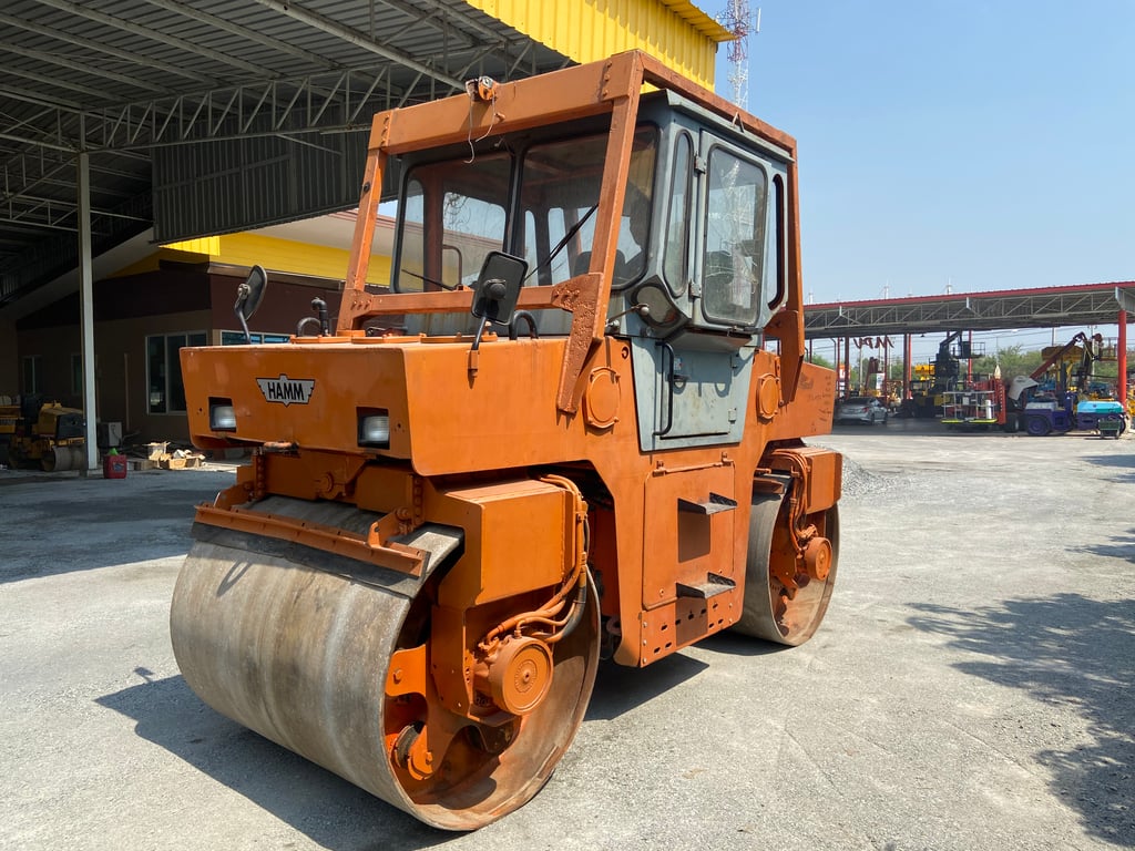 รถบดล้อเหล็ก HAMM DV6.22 ขนาด 7ตัน รถเก่านอกนำเข้า ติดต่อ Line jiraroj2909 รถบดล้อเหล็ก HAMM DV6.22 ขนาด 7ตัน รถเก่านอกนำเข้า ติดต่อ Line jiraroj2909