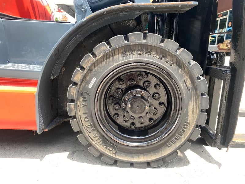 รถฟอร์คลิฟท์  TOYOTA  6FD25  ยก 2.5 ตัน เสาสูง 3เมตร  เกียร์ออโต้  รถเก่านอก ติดต่อ Line jiraroj2909