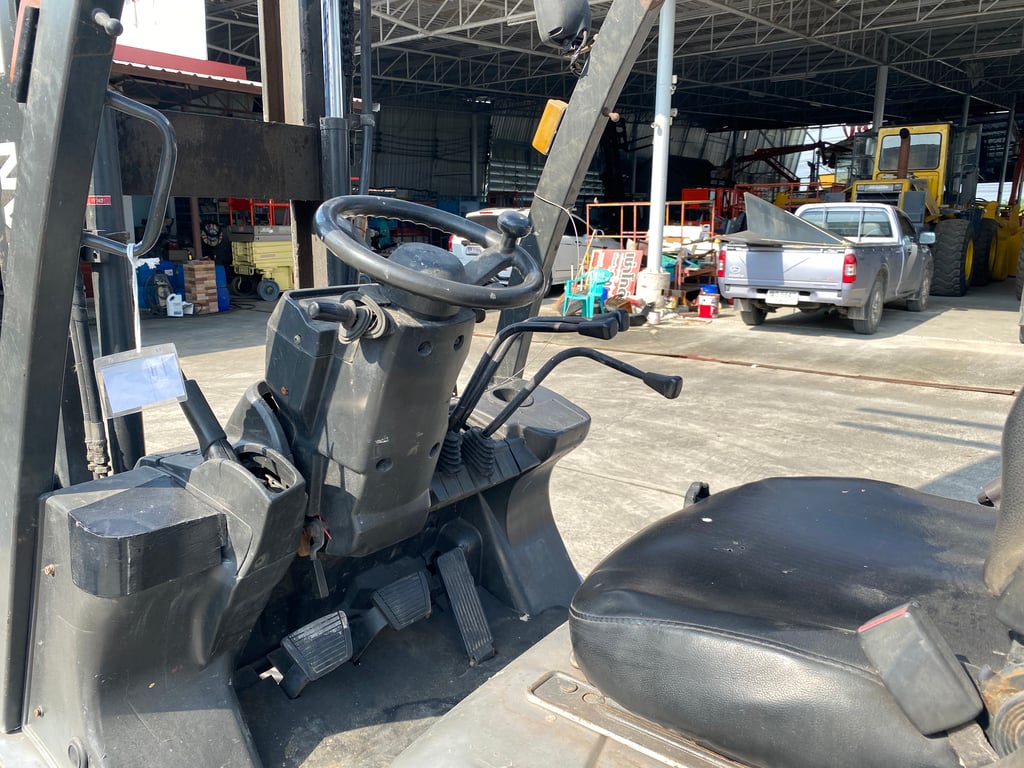 รถฟอร์คลิฟท์ NISSAN YG1F2A250 ยก 2.5ตัน ยกสูง 4.3เมตร ติดต่อ Line jiraroj2909 รถฟอร์คลิฟท์ NISSAN YG1F2A250 ยก 2.5ตัน ยกสูง 4.3เมตร ติดต่อ Line jiraroj2909