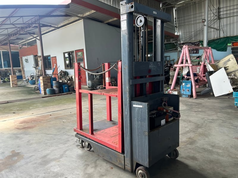 กระเช้าล้อลาก ความสูง 2.6 เมตร ติดต่อ Line jiraroj2909