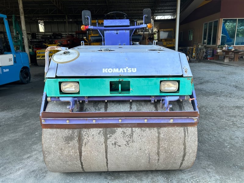 รถบด KOMASTU JV40CW-3 ล้อหน้าเหล็ก ล้อหลังยาง ขนาด 4ตัน ติดต่อ Line jiraroj2909 รถบด KOMASTU JV40CW-3 ล้อหน้าเหล็ก ล้อหลังยาง ขนาด 4ตัน ติดต่อ Line jiraroj2909