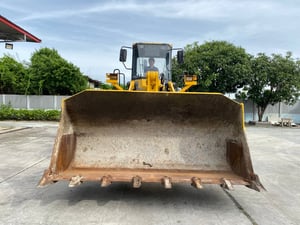 รถตักล้อยาง KOMATSU  WA380-3 บุ้งกี๋ 3 คิว ยกสูง 3.9 ม. รถเก่านอกนำเข้า ติดต่อ Line jiraroj2909