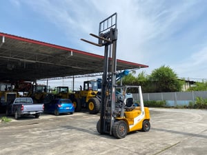 รถฟอร์คลิฟท์ TCM  FD30T6  ยก 3 ตัน   ยกสูง 3.5เมตร รถเก่านอกนำเข้า ติดต่อ Line jiraroj2909