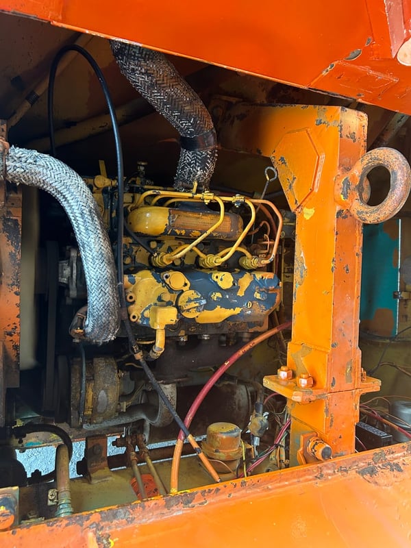 รถบดล้อหน้าเหล็กล้อหลังยาง SAKAI  TG25  ขนาด 2.5 ตัน  รถเก่านอกนำเข้า  ติดต่อ Line  jiraroj2909