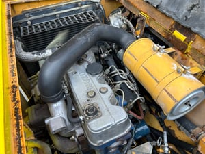 รถบด ล้อหน้าเหล็กล้อหลังยาง SAKAI  TW350 ขนาด 2.5 ตัน รถเก่านอกนำเข้า  ติดต่อ   Line  jiraroj2909