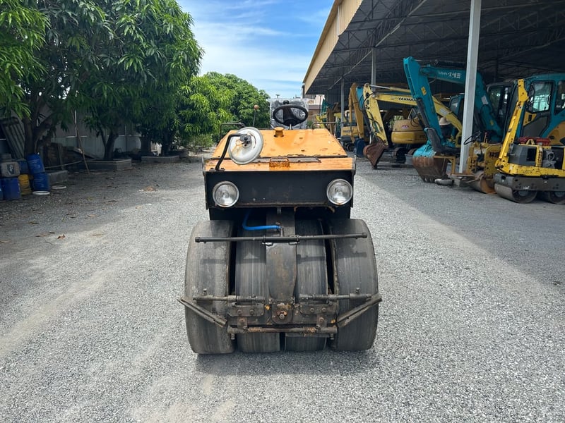 รถบด BOMAG BW102AC ขนาด 2.5 ตัน รถเก่านอกนำเข้า ติดต่อ Line jiraroj2909 รถบด BOMAG BW102AC ขนาด 2.5 ตัน รถเก่านอกนำเข้า ติดต่อ Line jiraroj2909
