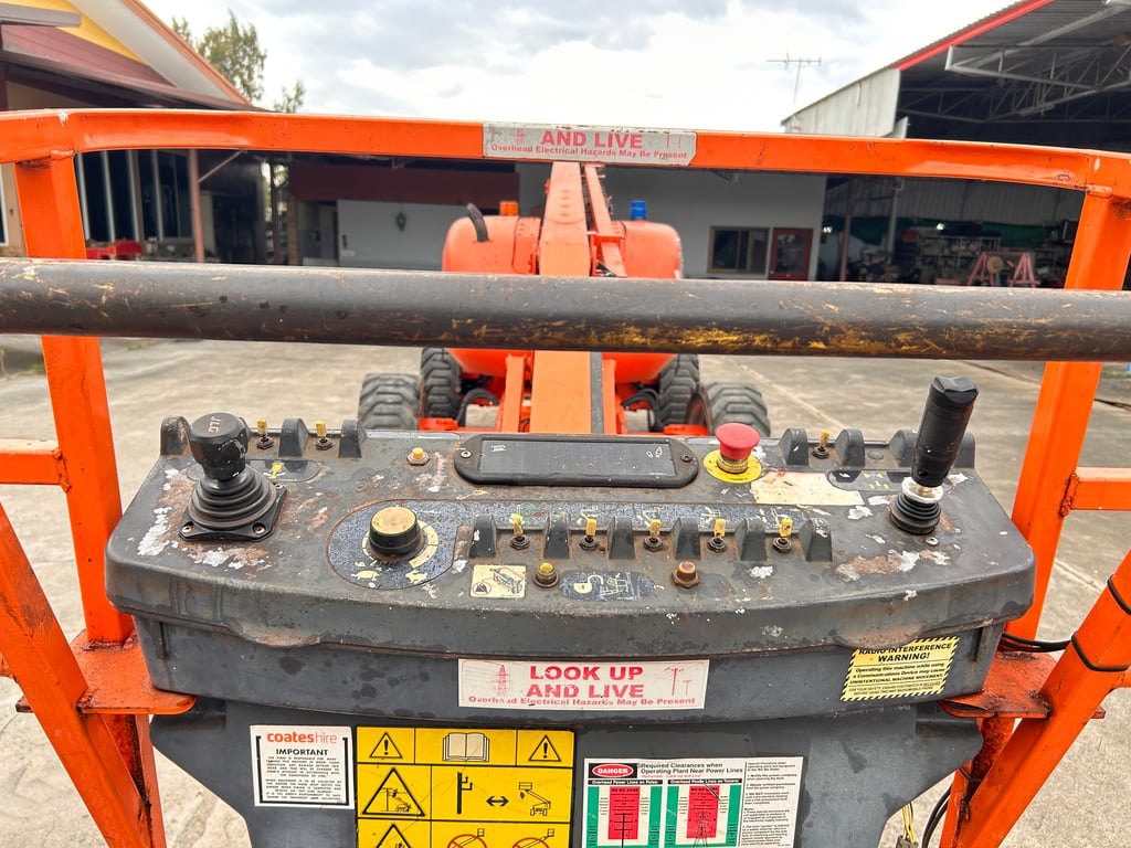 ขายรถกระเช้าบูม JLG 600AJ ความสูง 18.3 เมตร รถเก่านอก ติดต่อ Line jiraroj2909 ขายรถกระเช้าบูม JLG 600AJ ความสูง 18.3 เมตร รถเก่านอก ติดต่อ Line jiraroj2909