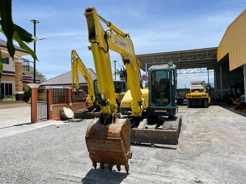 รถแบคโฮ YANMAR  VIO80B ขนาด 8 ตัน รถเก่านอก ติดต่อ Line jiraroj2909