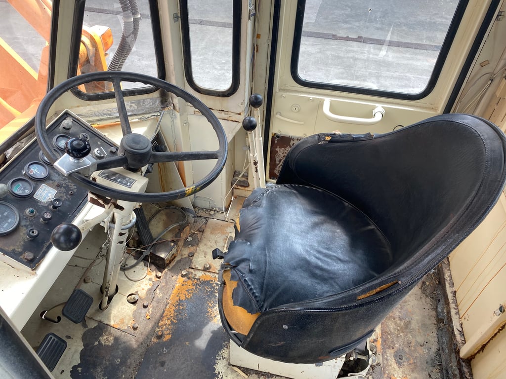 รถตักล้อยาง KOBELCO  LK300 บุ้งกี๋ 1.5 คิว  รถเก่านอกนำเข้า   ติดต่อ Line jiraroj2909