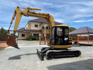 รถแบคโฮ  CAT 308BSR ขนาด 8 ตัน บูมสไลด์ รถเก่านอก ติดต่อ Line jiraroj2909