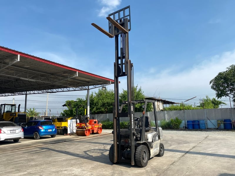 รถฟอร์คลิฟท์ NISSAN  YG1F2A250 ยก 2.5ตัน ยกสูง 4.3เมตร   ติดต่อ Line jiraroj2909