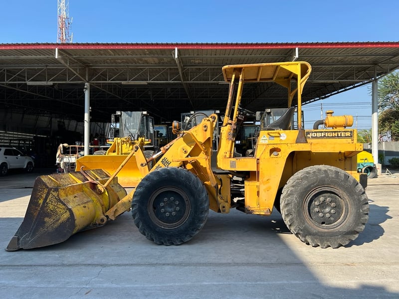 รถตักล้อยาง TOYOTA SDT15 บุ้งกี๋ 1.3 คิว  รถเก่านอกนำเข้า ติดต่อ Line jiraroj2909