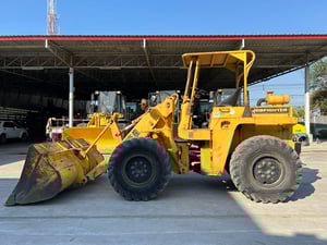 รถตักล้อยาง TOYOTA SDT15 บุ้งกี๋ 1.3 คิว  รถเก่านอกนำเข้า ติดต่อ Line jiraroj2909