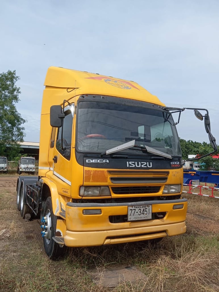 ISUZU GXZ 320แรงม้า รถบรรทุก 10ล้อ หัวลาก เฉพาะหัว ปี2007 เลขไมล์น้อยกว่า 800,000 กม.