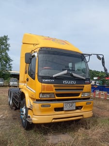 ISUZU GXZ 320แรงม้า รถบรรทุก 10ล้อ หัวลาก เฉพาะหัว ปี2007 เลขไมล์น้อยกว่า 800,000 กม.