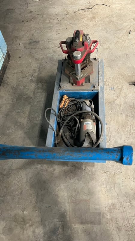 เครื่องบากมุมเหล็กแผ่น