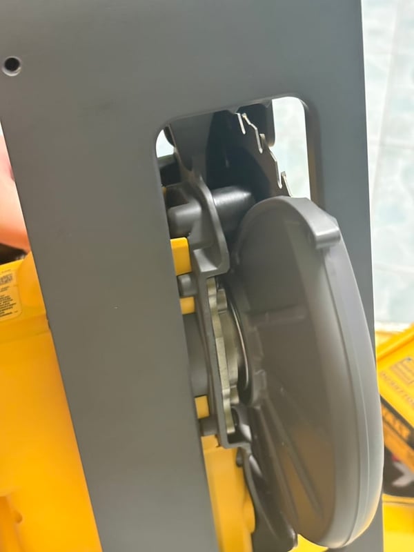 เลื่อยวงเดือน DEWALT DCS577 Flexvolt 60V Brushless (184 mm) Rear Handle Circular Saw สินค้าใหม่ ตัวเปล่า