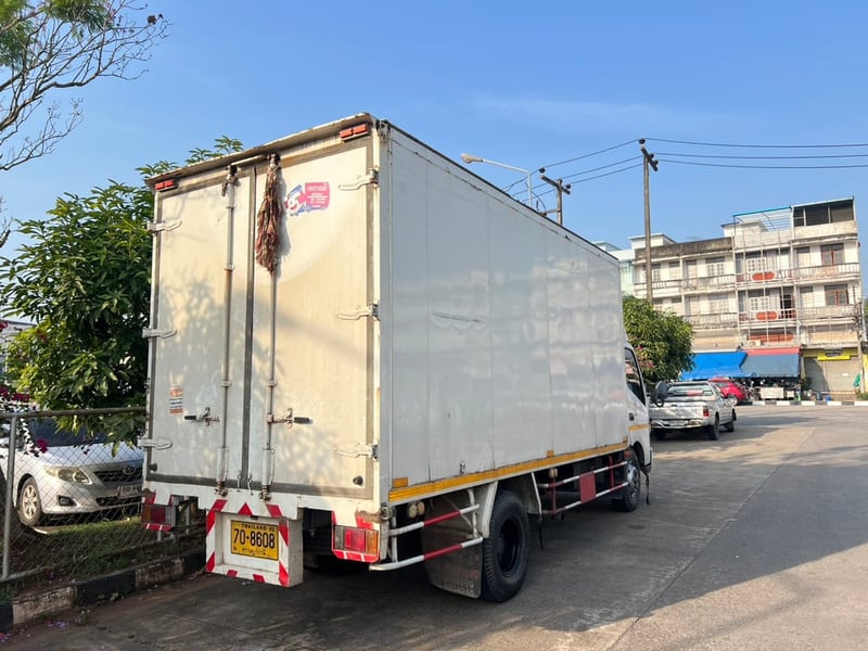 HINO XZU 150แรงม้า รถบรรทุก 6ล้อ ตู้แห้ง ปี2012 (โทร : 089-7240653) HINO XZU 150แรงม้า รถบรรทุก 6ล้อ ตู้แห้ง ปี2012 (โทร : 089-7240653)