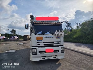 "ลดราคา" สิบล้อพ่วงแม่ลูก บรรทุกอาหารสัตว์ (โทร: 081-7197990)