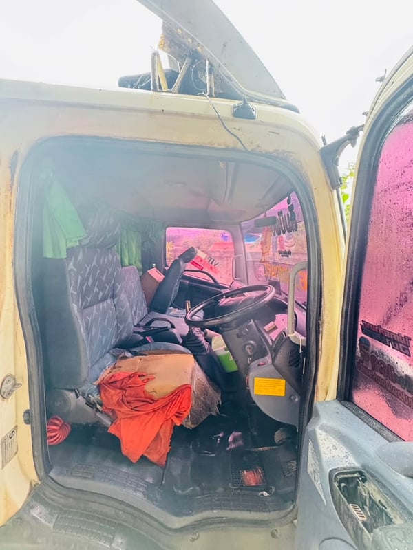 HINO FC 165แรงม้า 6ล้อกระบะเหล็กติดเครน ปี2008 (โทร : 062-9372251) HINO FC 165แรงม้า 6ล้อกระบะเหล็กติดเครน ปี2008 (โทร : 062-9372251)