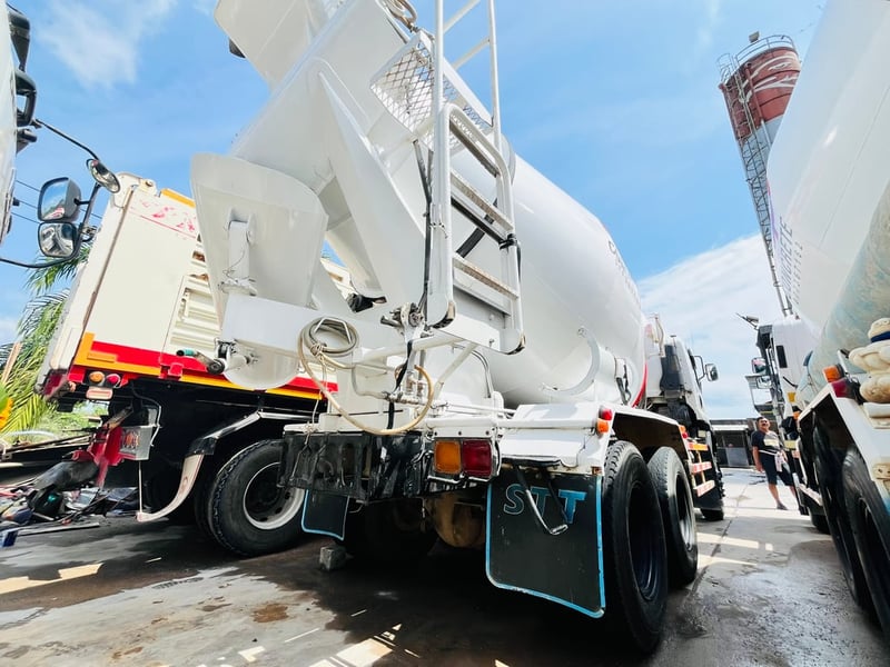 ISUZU FXZ 320แรงม้า รถบรรทุก 10ล้อ โม่ผสมปูน ปี2019 (061-8795363) ISUZU FXZ 320แรงม้า รถบรรทุก 10ล้อ โม่ผสมปูน ปี2019 (061-8795363)