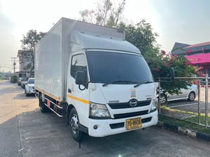 HINO XZU 150แรงม้า รถบรรทุก 6ล้อ ตู้แห้ง ปี2012 (โทร : 089-7240653) HINO XZU 150แรงม้า รถบรรทุก 6ล้อ ตู้แห้ง ปี2012 (โทร : 089-7240653)