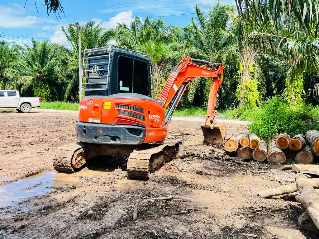 ขายดาวน์! คูโบต้า U55-S รถตักอเนกประสงค์ (โทรตรง : 083-2406693)