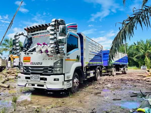 ISUZU FRR 210แรงม้า รถบรรทุก 6ล้อ พ่วงแม่ลูก ปี2022 (โทร : 083-2406693) ISUZU FRR 210แรงม้า รถบรรทุก 6ล้อ พ่วงแม่ลูก ปี2022 (โทร : 083-2406693)