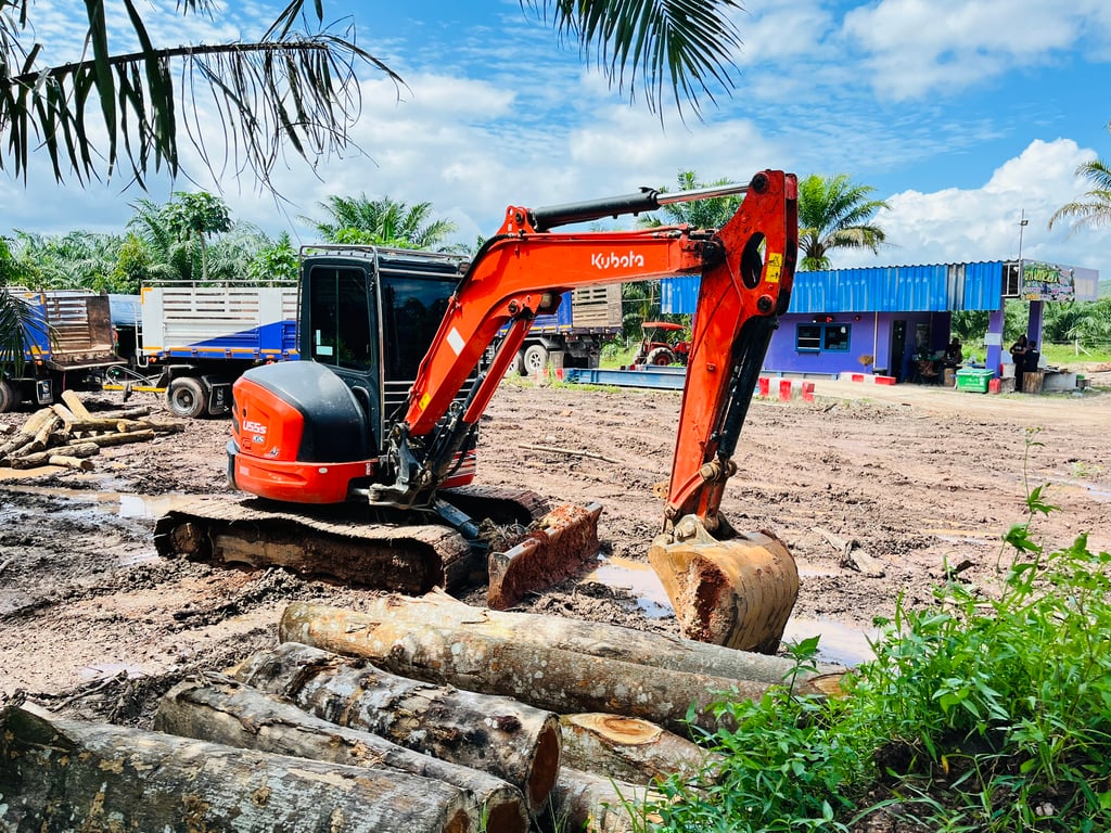 ขายดาวน์! คูโบต้า U55-S รถตักอเนกประสงค์ (โทรตรง : 083-2406693)