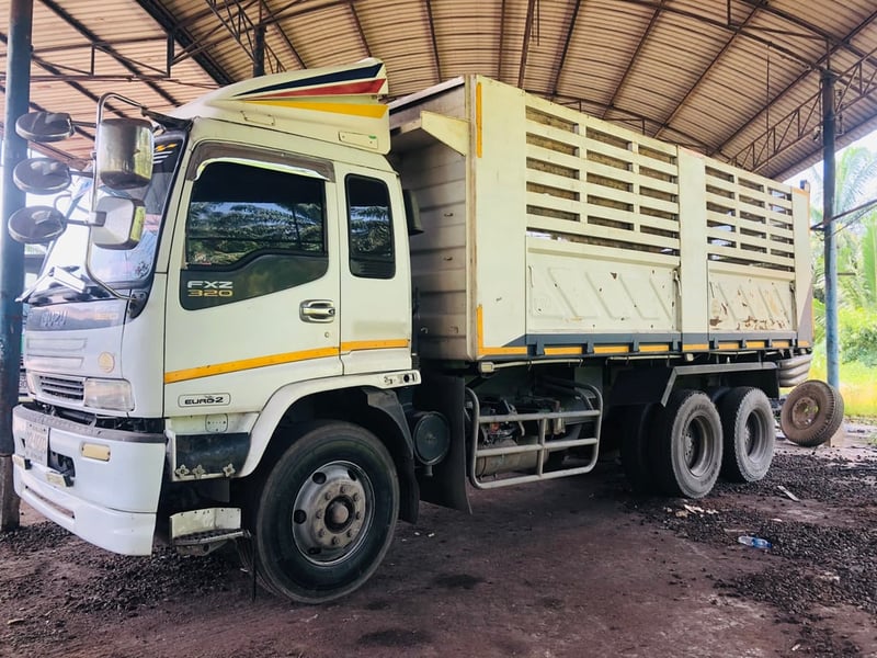 ISUZU FXZ320 สิบล้อพ่วงแม่ลูก ปี2007 (สนใจโทร: 065-5768216) ISUZU FXZ320 สิบล้อพ่วงแม่ลูก ปี2007 (สนใจโทร: 065-5768216)