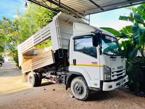 ISUZU FRR 210แรงม้า รถบรรทุก 6ล้อ ดั้มพ์ ปี2019 (โทร:084-8411123)