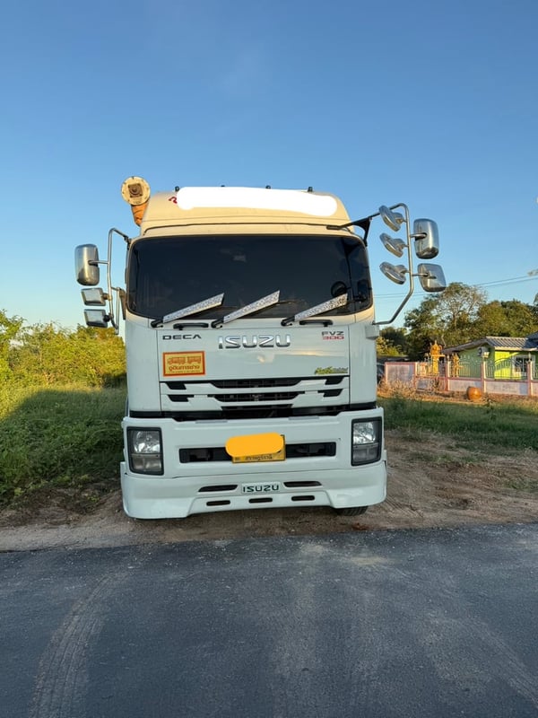 ISUZU FVZ 300 สิบล้อพ่วงแม่ลูก บรรทุกอาหารสัตว์ (โทร: 081-7197990)
