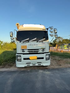 "ลดราคา" สิบล้อพ่วงแม่ลูก บรรทุกอาหารสัตว์ (โทร: 081-7197990)