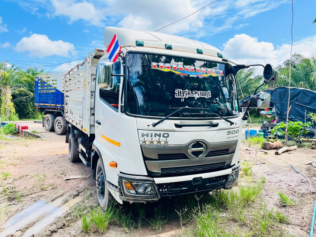 HINO FC 210แรงม้า รถบรรทุก 6ล้อ ดั้มพ์ ปี2021 (โทร : 083-2406693)