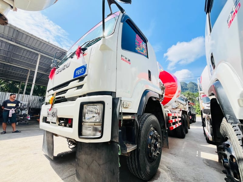 ISUZU FXZ 320แรงม้า รถบรรทุก 10ล้อ โม่ผสมปูน ปี2020 (061-8795363)