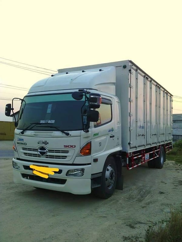 HINO FG 212แรงม้า รถบรรทุก 6ล้อ ตู้แห้ง ปี2013 HINO FG 212แรงม้า รถบรรทุก 6ล้อ ตู้แห้ง ปี2013