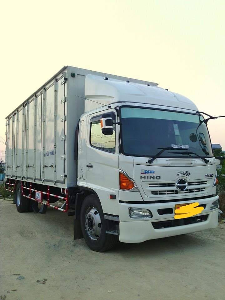 HINO FG 212แรงม้า รถบรรทุก 6ล้อ ตู้แห้ง ปี2013