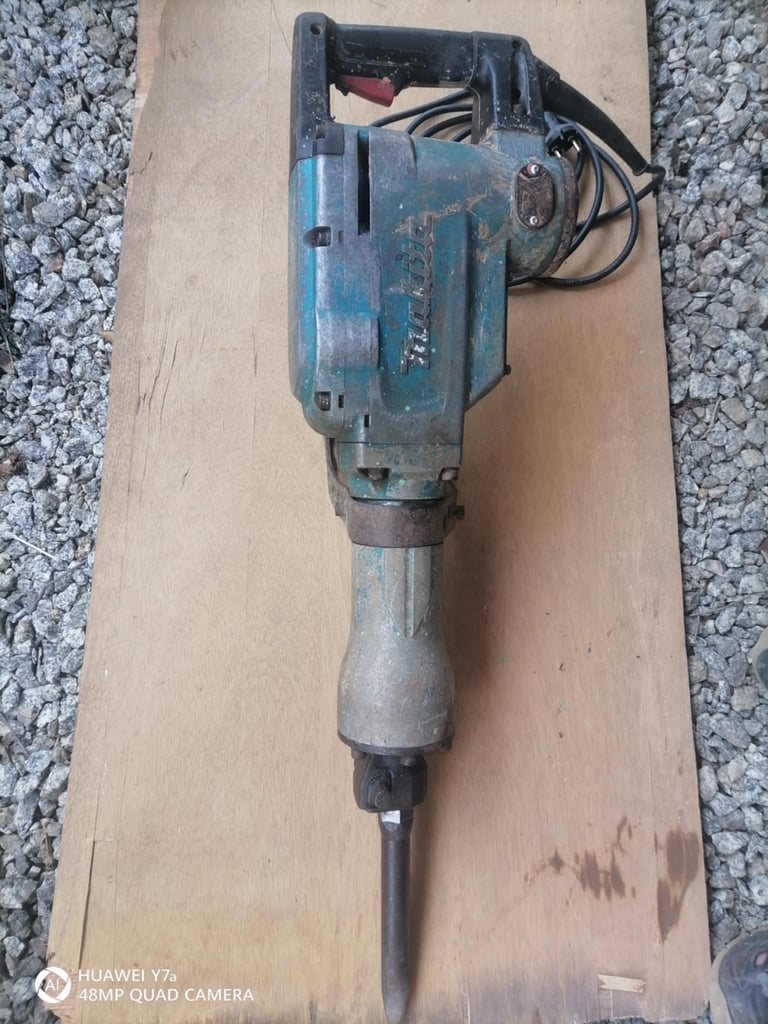 สกัดไฟฟ้ามือสอง Makita รุ่น mh 1306