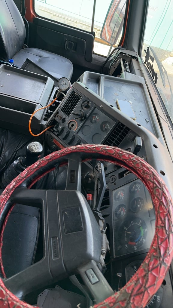 VOLVO FL 10 รถบรรทุก หัวลาก 10ล้อ หัวลาก เฉพาะหัว ปี1995 